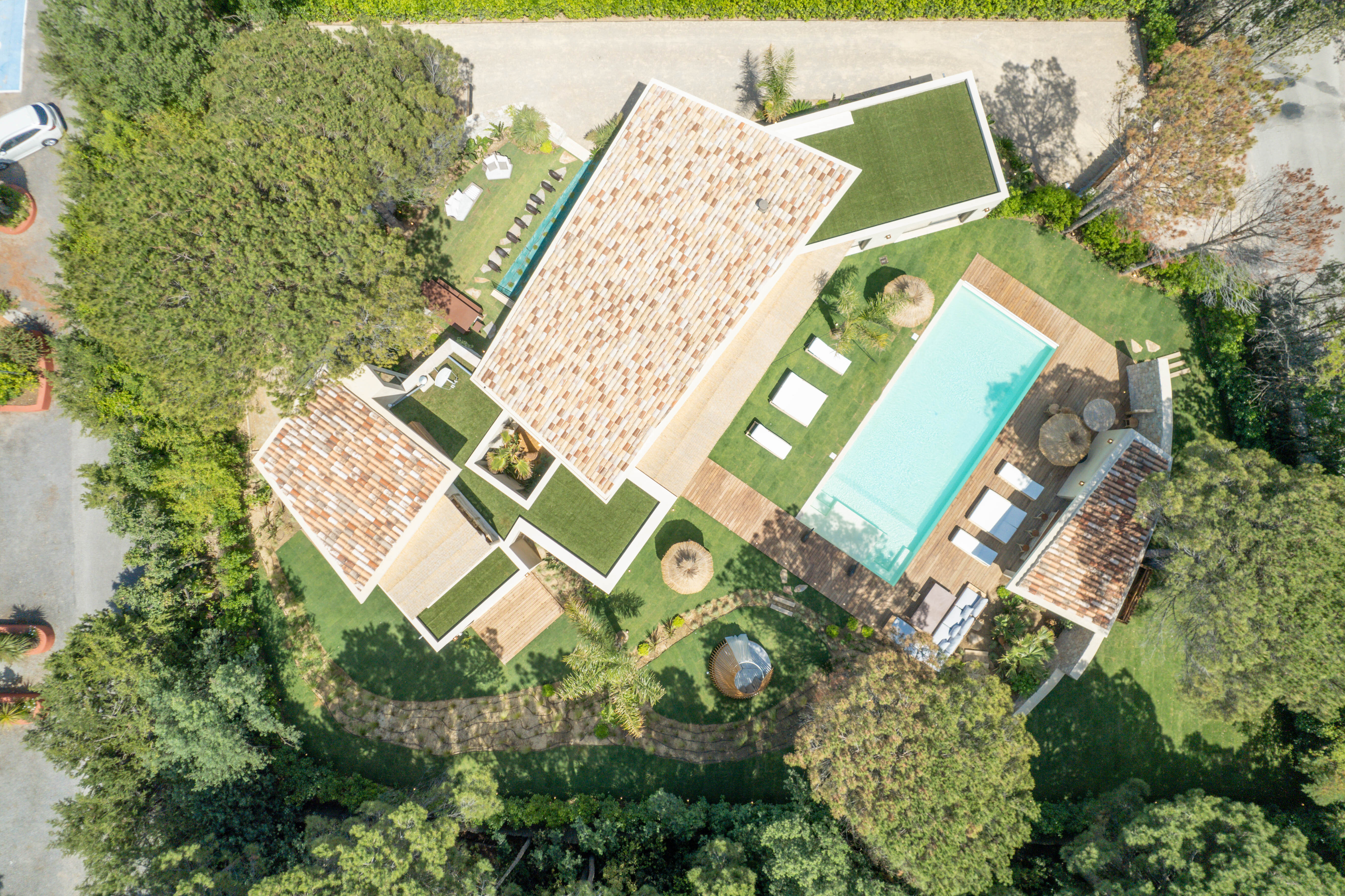 Vue aérienne de la villa située à côté de Saint-Tropez dans le Var